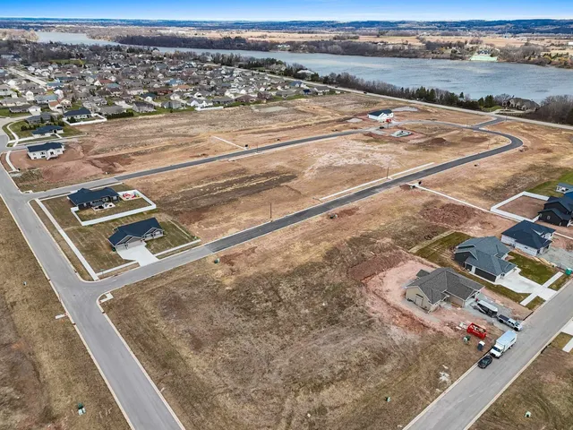 $76,900 | 400 Lansdowne Street, Unit 252, De Pere, WI 54115