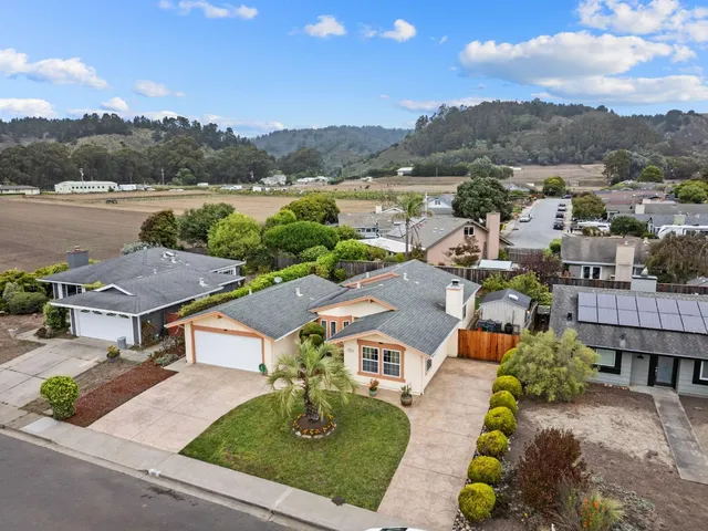 $1,399,000 | 1527 Hawser Lane, Half Moon Bay, CA 94019