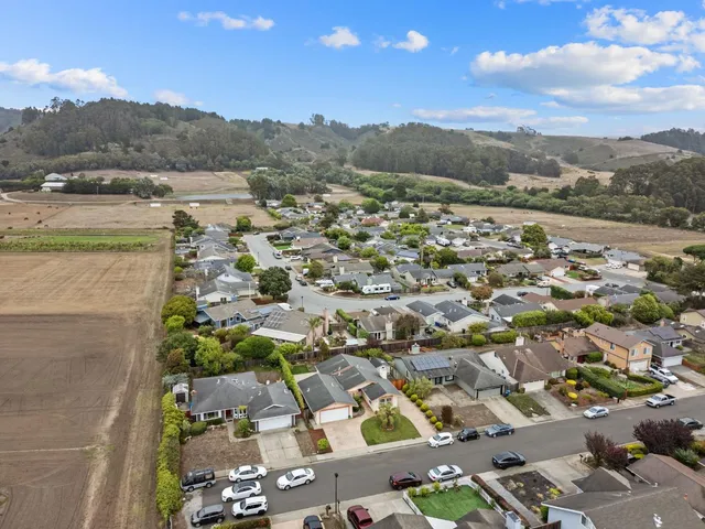 $1,399,000 | 1527 Hawser Lane, Half Moon Bay, CA 94019