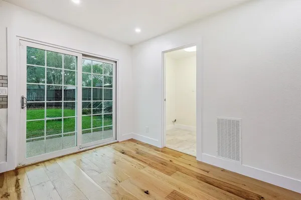 $2,500 | 402 Creekmeadow Lane, Lewisville, TX 75067