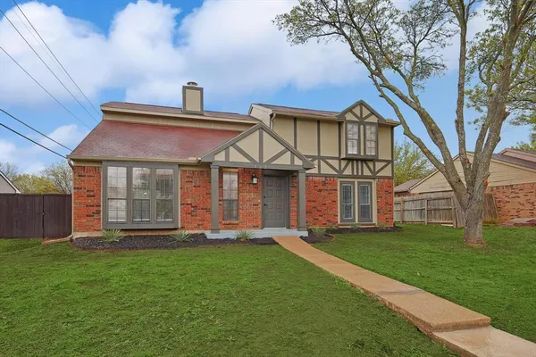 $2,500 | 402 Creekmeadow Lane, Lewisville, TX 75067