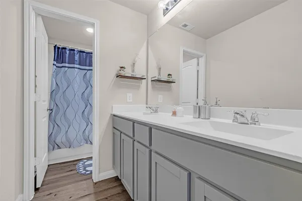 $2,800 | 14033 Lamprey Drive, Conroe, TX 77384