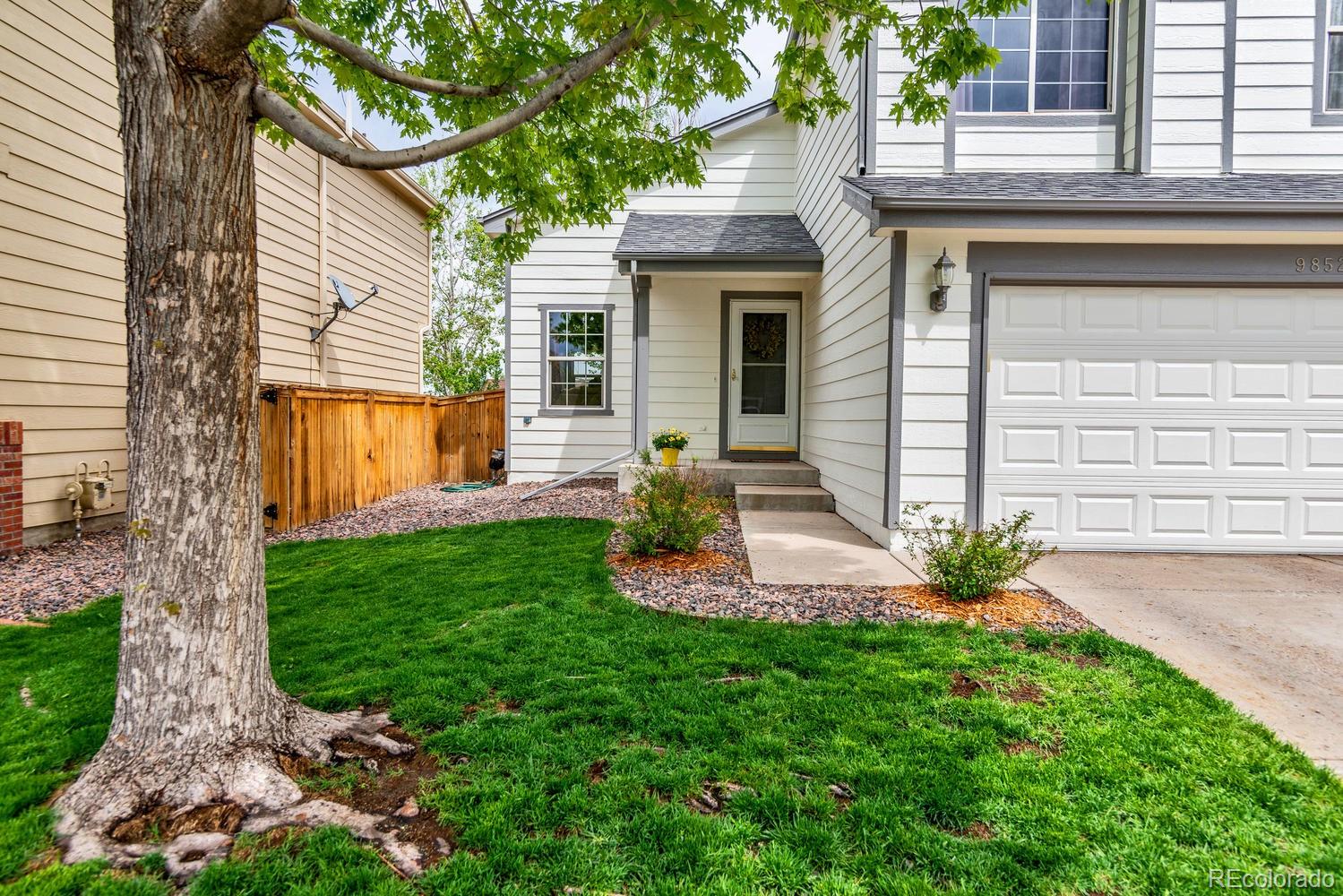 9852 Saybrook Street Highlands Ranch, CO 80126 - Photo 3 of 21 Gallery Image 3
