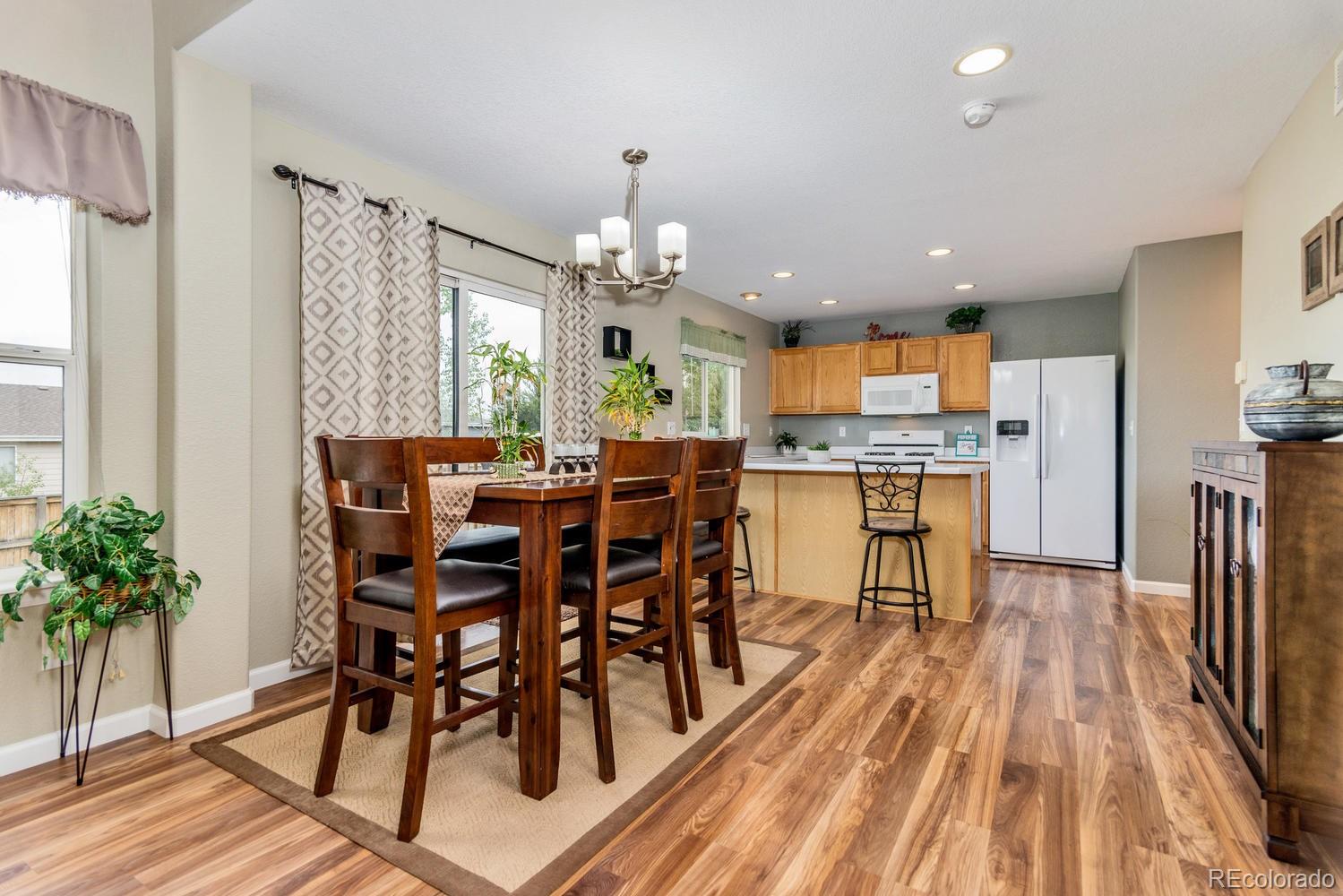 9852 Saybrook Street Highlands Ranch, CO 80126 - Photo 8 of 21 Gallery Image 8