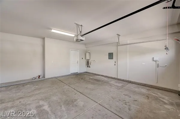$2,995 | 6626 Tangled Vines Avenue, Las Vegas, NV 89139