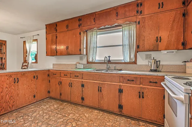 $299,000 | 430 Boles Lane, Chuckey, TN 37641