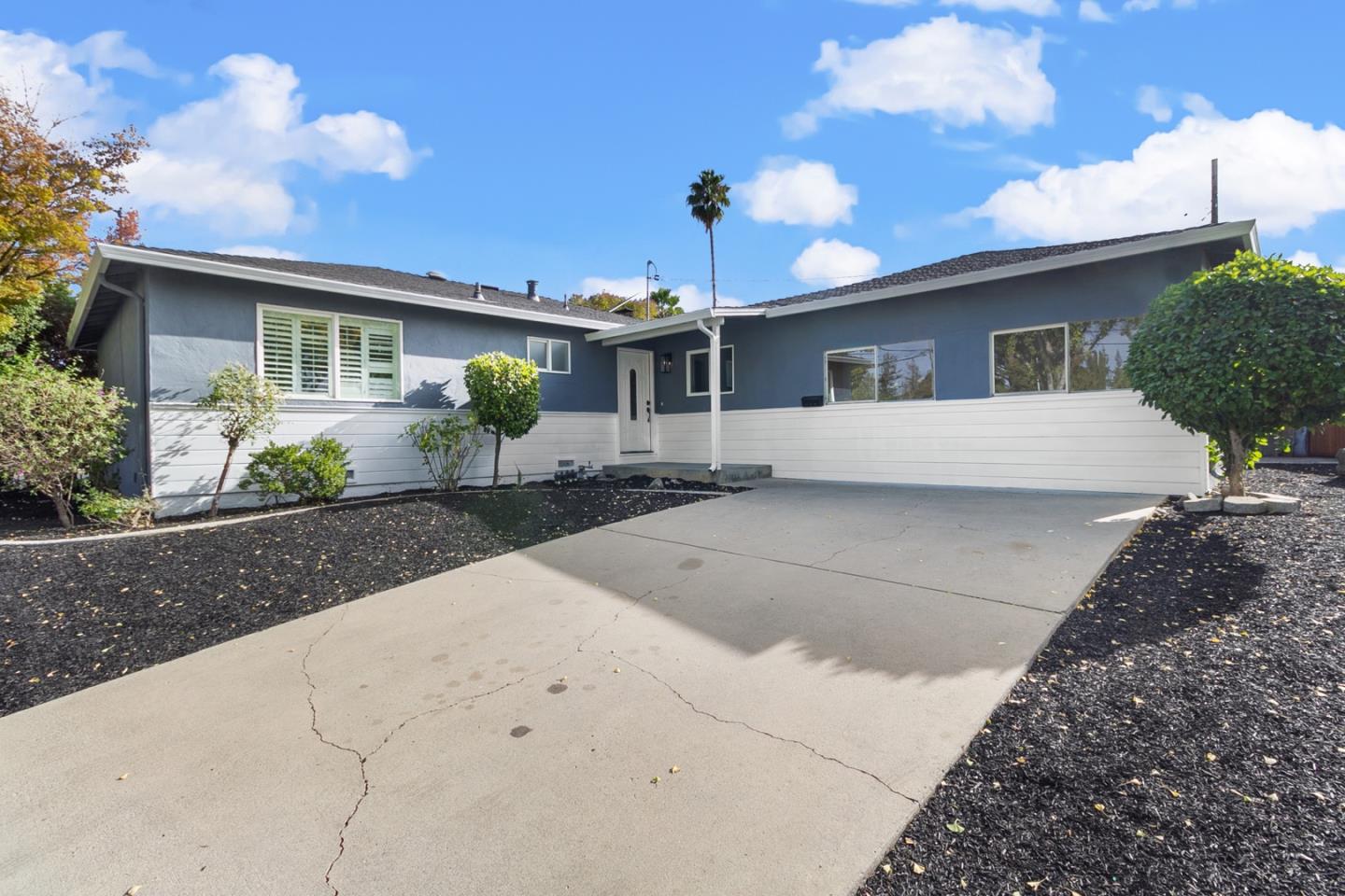 692 Bucknall Road Campbell, CA 95008 - Photo 2 of 33 Gallery Image 2