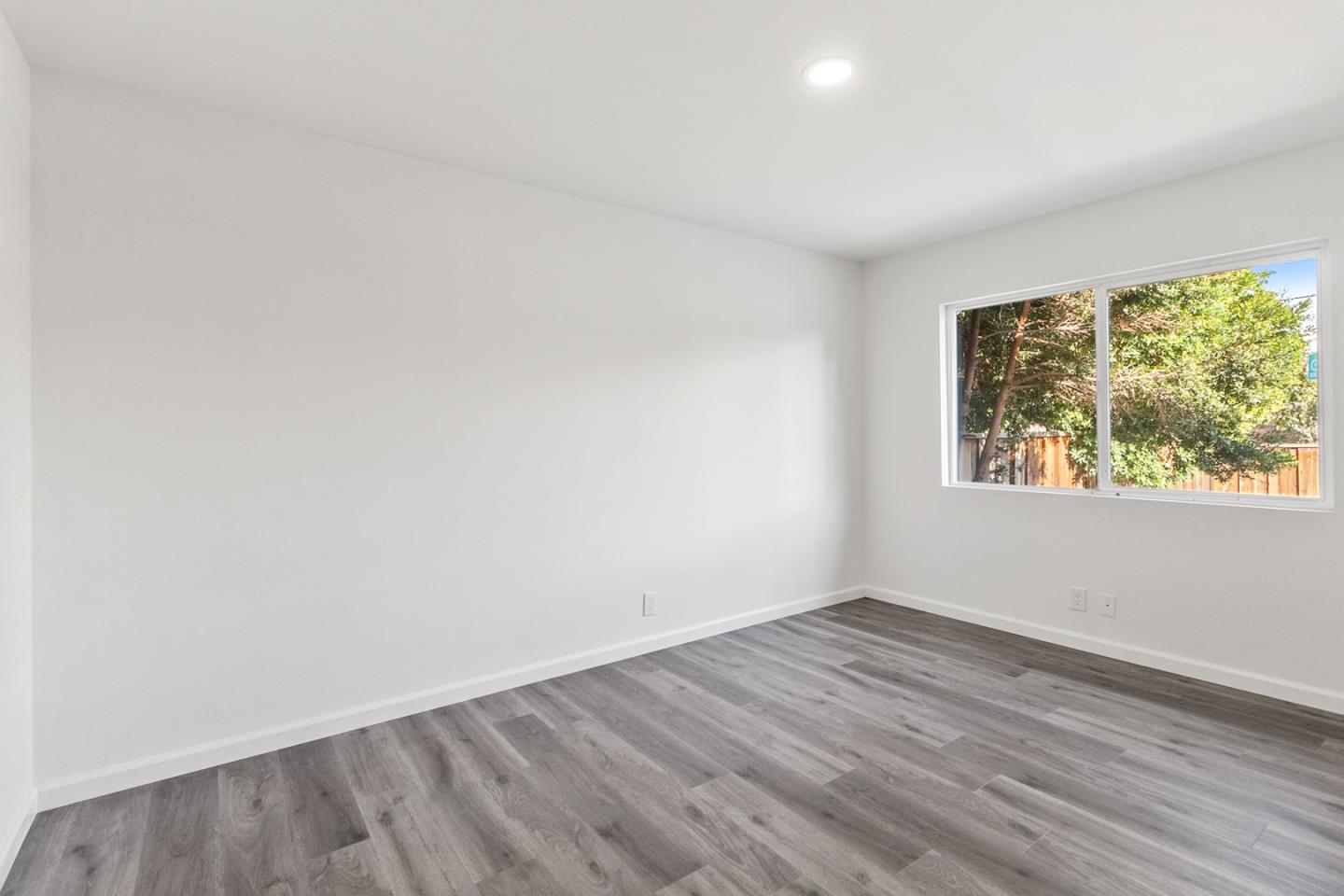 692 Bucknall Road Campbell, CA 95008 - Photo 24 of 33 Gallery Image 24