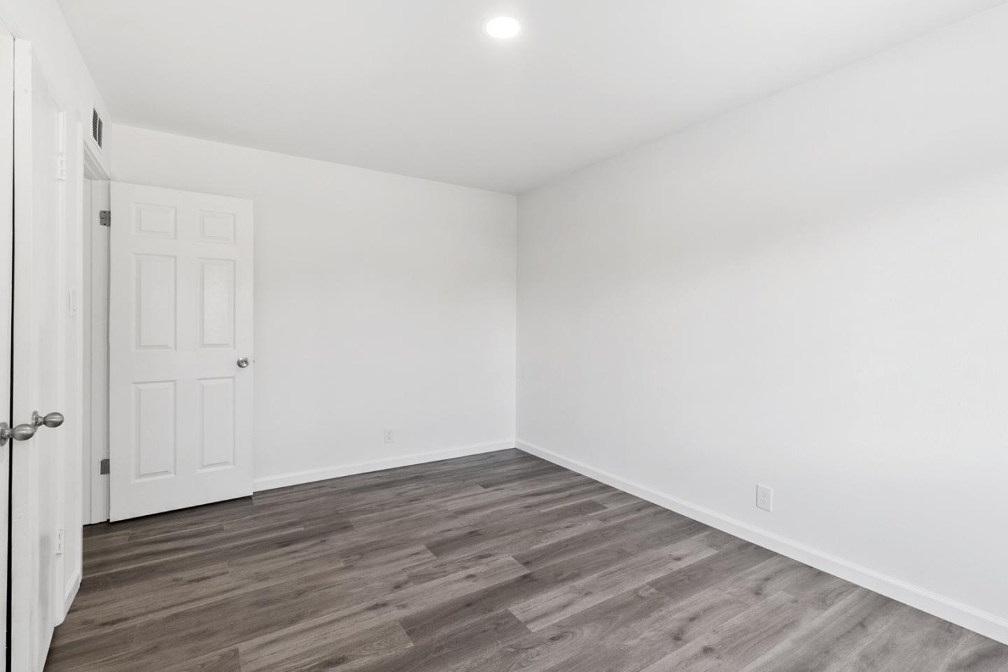 692 Bucknall Road Campbell, CA 95008 - Photo 25 of 33 Gallery Image 25