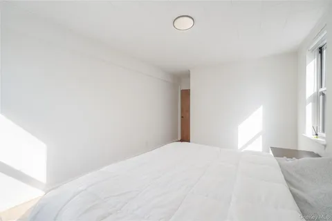 $149,999 | 2 Louisiana Avenue, Unit 4H, Bronxville, NY 10708