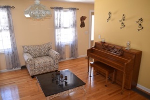 255 Playstead Road Medford, MA 02155 - Photo 9 of 30 Gallery Image 9