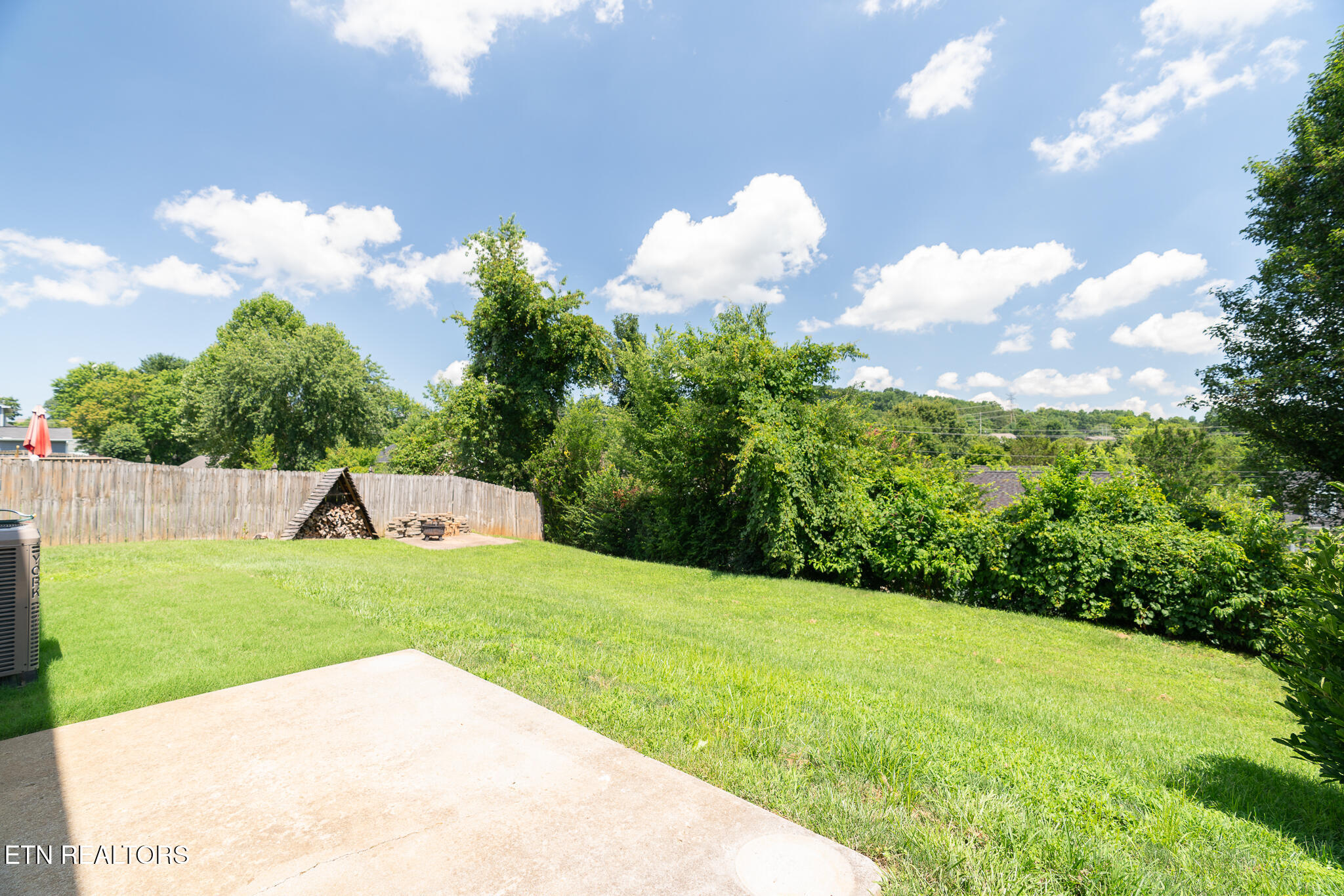 2320 Crestpark Road Knoxville, TN 37912 - Photo 20 of 25 Photo Jul 11 2023, 12 08 56 PM