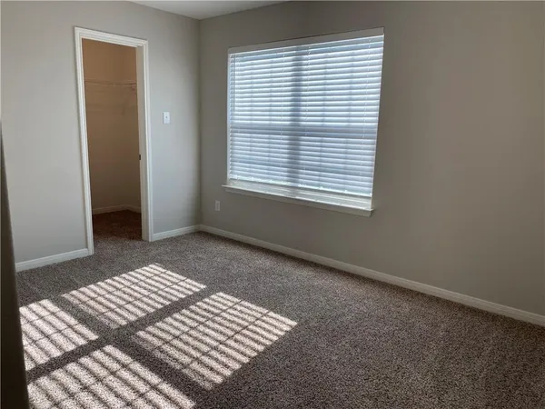 $2,300 | 229 Mount Vernon Way, Liberty Hill, TX 78642