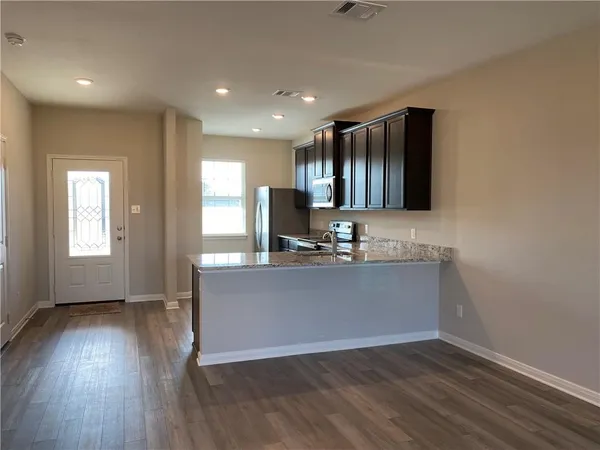 $2,300 | 229 Mount Vernon Way, Liberty Hill, TX 78642