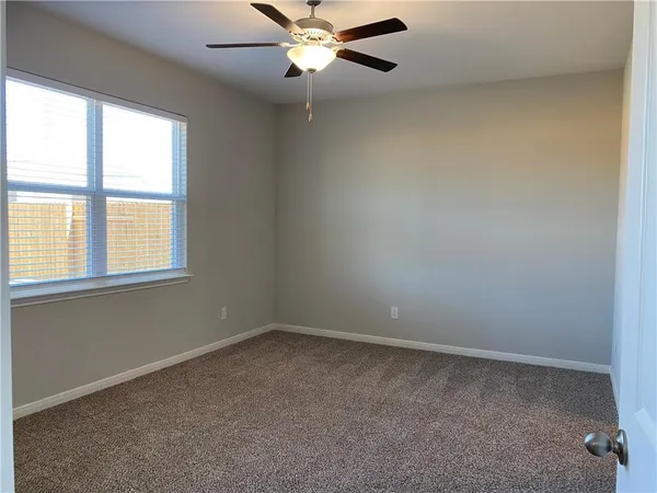 $2,300 | 229 Mount Vernon Way, Liberty Hill, TX 78642