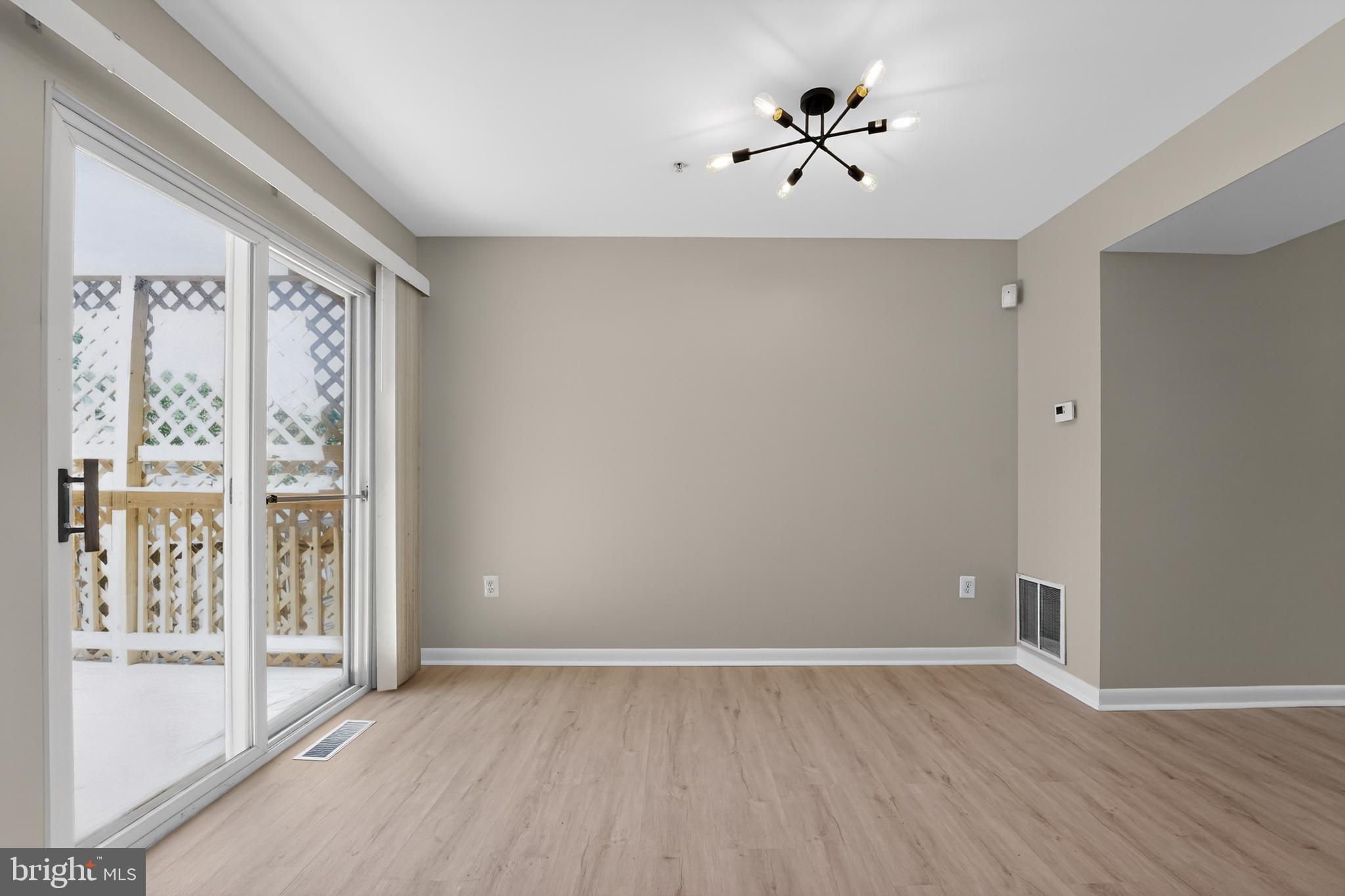 4630 Warren Tree Way Baltimore, MD 21229 - Photo 8 of 29