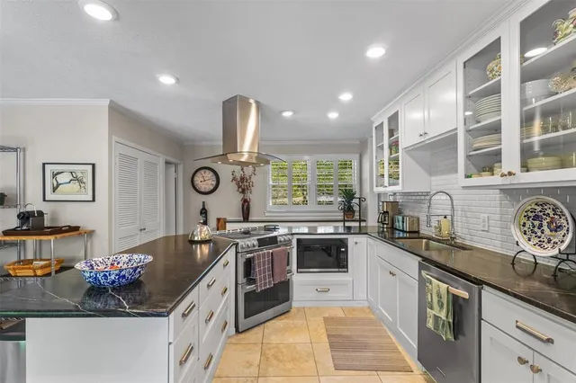 $825,000 | 1099 Waterford Drive, Dallas, TX 75218