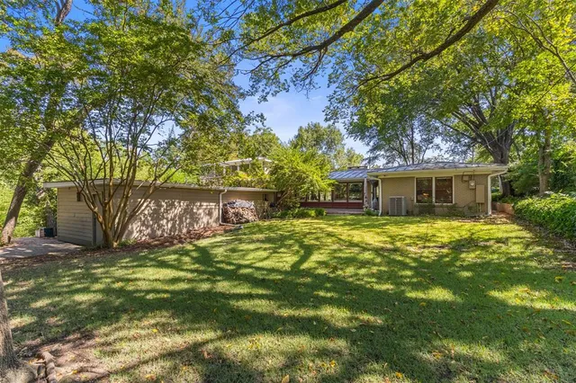 $825,000 | 1099 Waterford Drive, Dallas, TX 75218