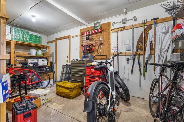 $825,000 | 1099 Waterford Drive, Dallas, TX 75218