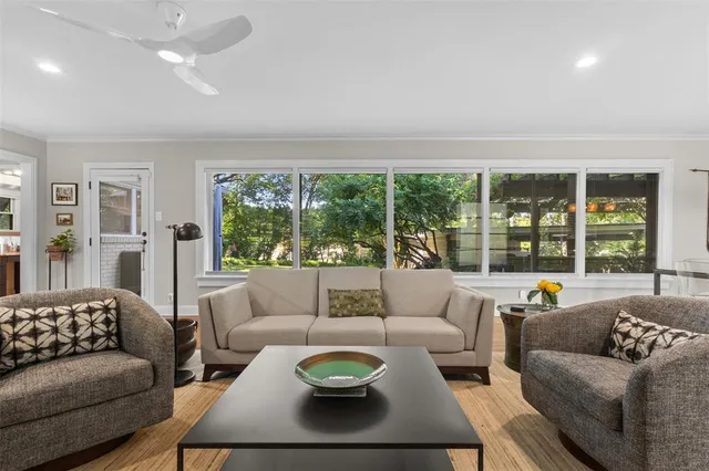 $825,000 | 1099 Waterford Drive, Dallas, TX 75218