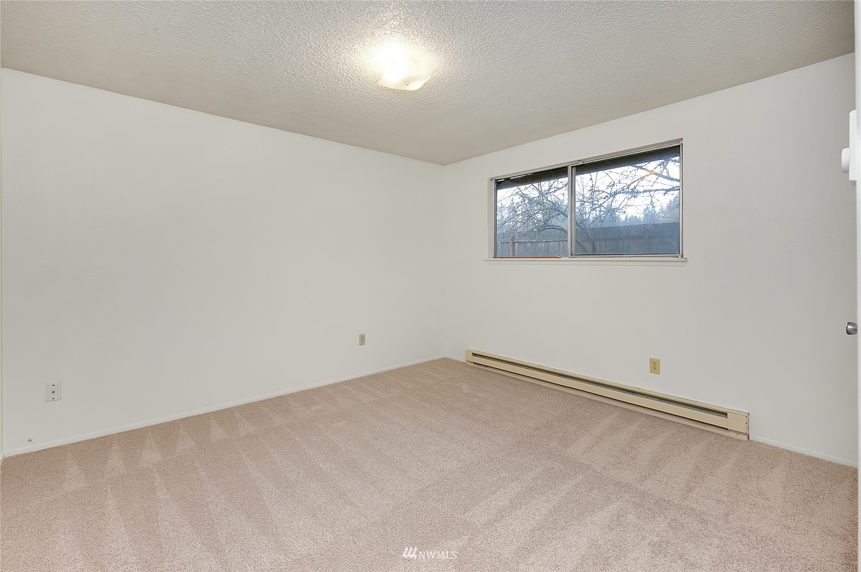 453 Southwest View Drive Port Orchard, WA 98367 - Photo 13 of 28