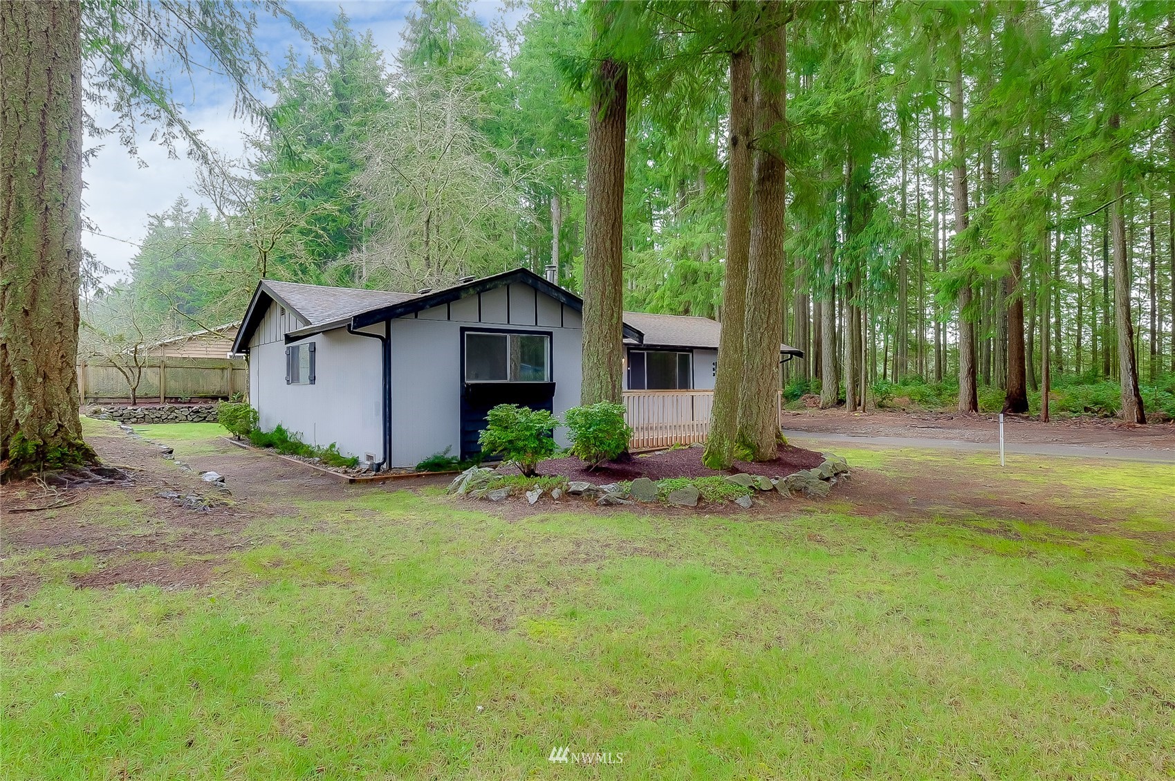 453 Southwest View Drive Port Orchard, WA 98367 - Photo 25 of 28