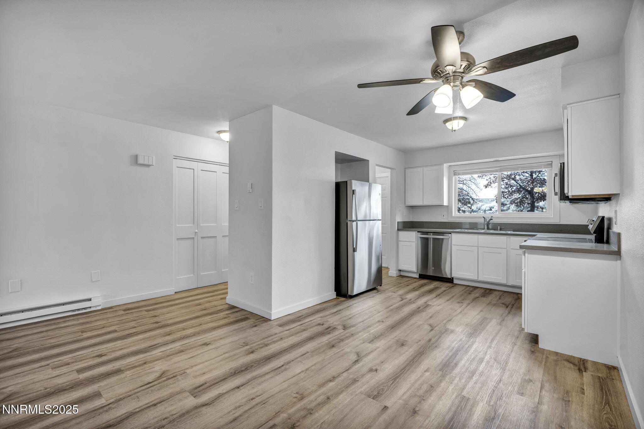 385 Smithridge Park Reno, NV 89502 - Photo 14 of 33 41-web-or-mls-385-smithridge-park
