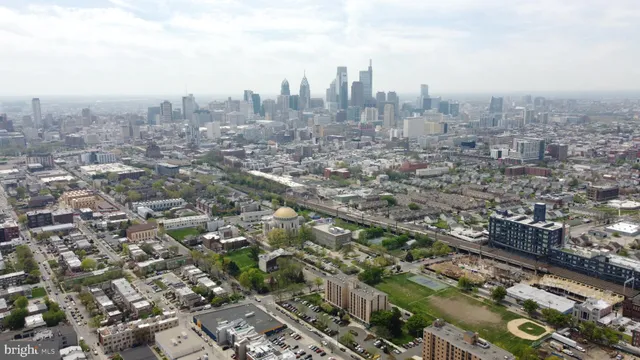 $260,000 | 623 West Girard Avenue, Philadelphia, PA 19123