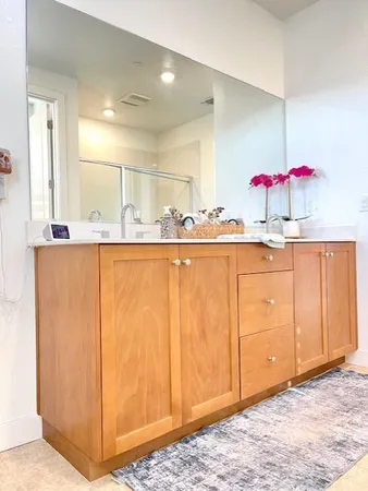 a bedroom with furniture and a equipment