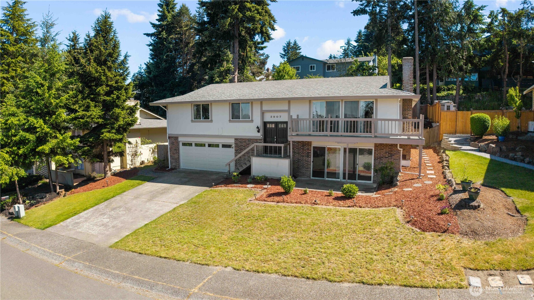 3907 Southwest 328th Street Federal Way, WA 98023 - Photo 5 of 40