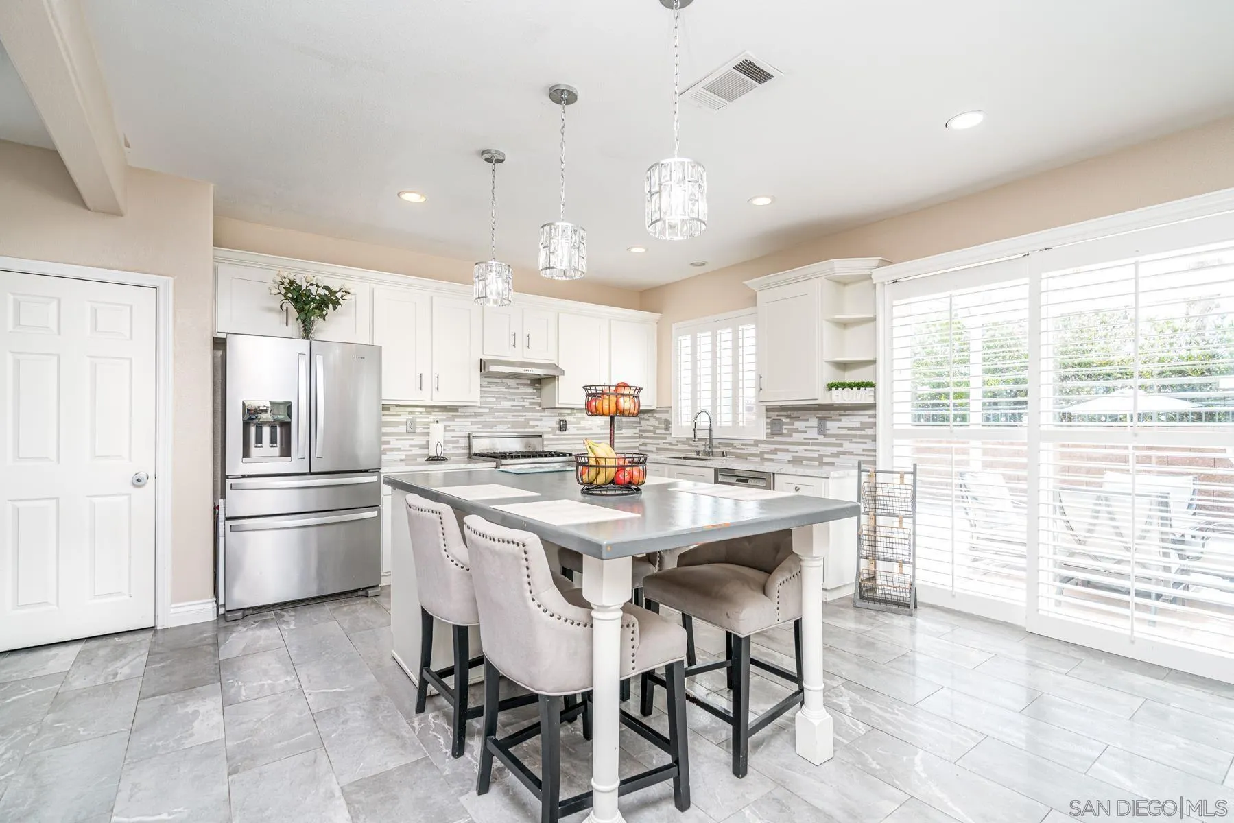 1551 Pleasanton Road Chula Vista, CA 91913 - Photo 5 of 38 Gallery Image 5