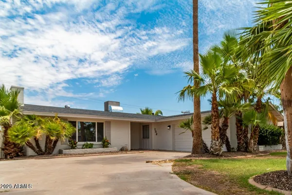 $3,195 | 132 East Pebble Beach Drive, Tempe, AZ 85282