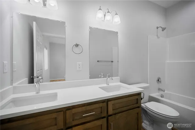 $584,500 | 101 Grant Drive, Ephrata, WA 98823