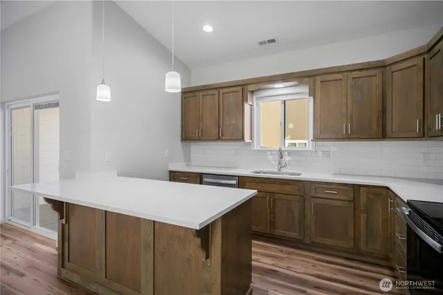 $584,500 | 101 Grant Drive, Ephrata, WA 98823