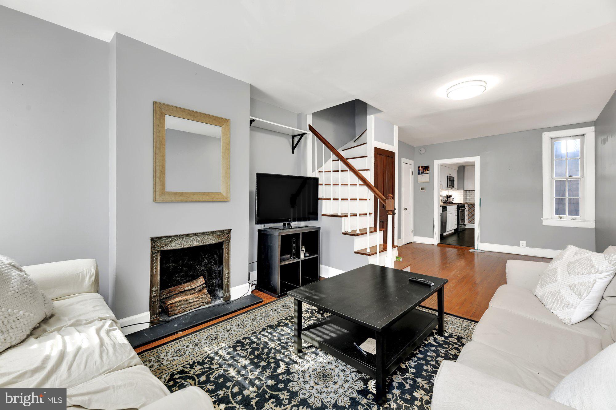 1220 Riverside Avenue Baltimore, MD 21230 - Photo 3 of 26 Family Room