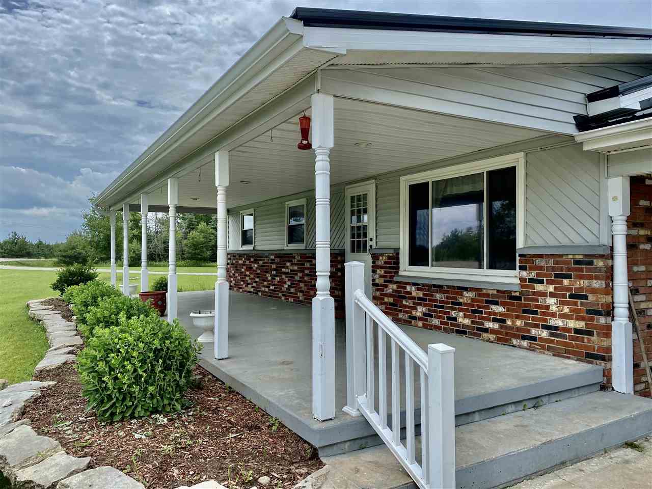 6405 Round Lake Road Gladwin, MI 48624 - Photo 1 of 64