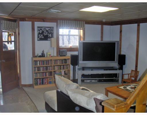 107 Ridgeside Road Pittsburgh, PA 15237 - Photo 9 of 18 Den/Family/Great Room. PARTIAL VIEW OF GAMEROOM WHICH HAS OUTSIDE ACCESS