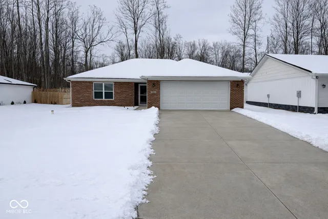 $289,900 | 503 Jefferson Valley, Coatesville, IN 46121