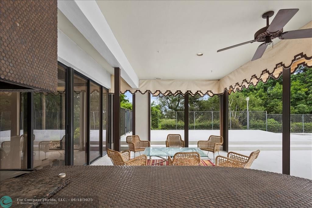 5304 Woodlands Boulevard Tamarac, FL 33319 - Photo 21 of 57 a building outdoor space with seating space