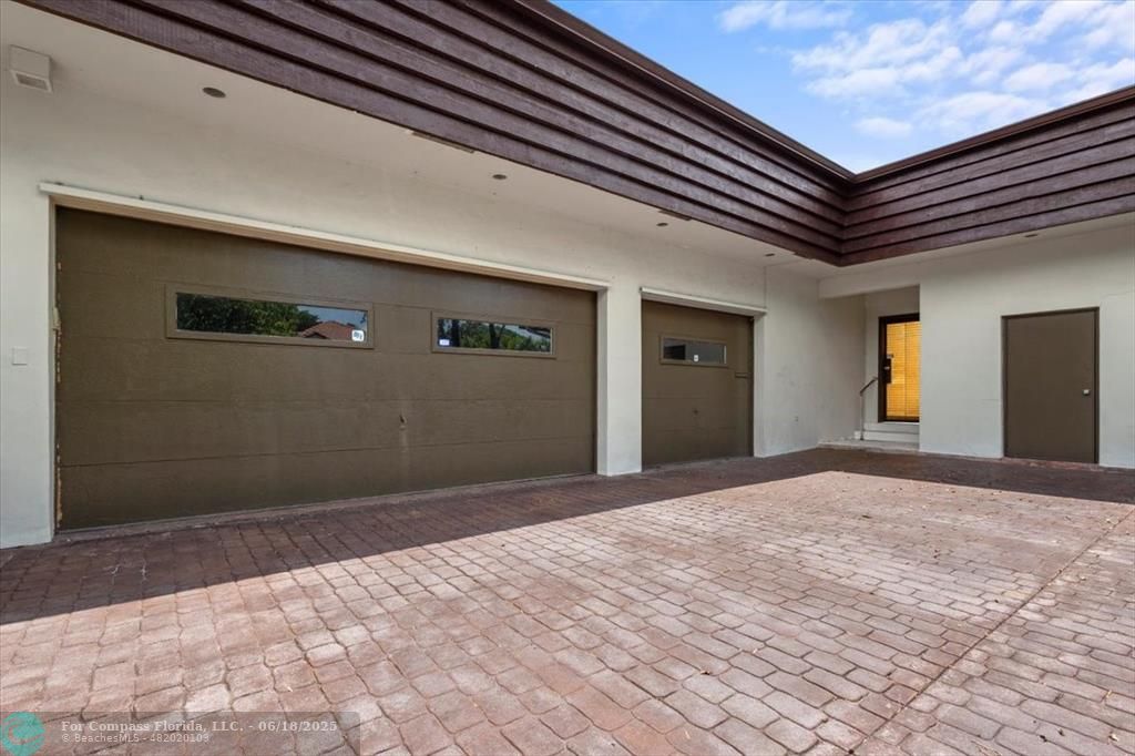 5304 Woodlands Boulevard Tamarac, FL 33319 - Photo 3 of 57