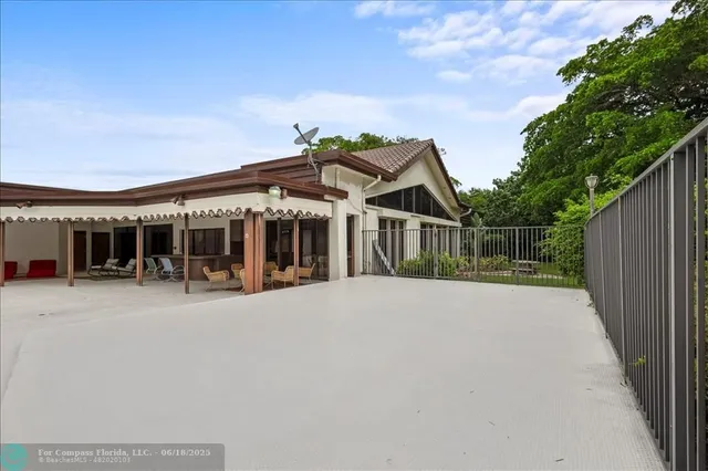 $7,800 | 5304 Woodlands Boulevard, Tamarac, FL 33319