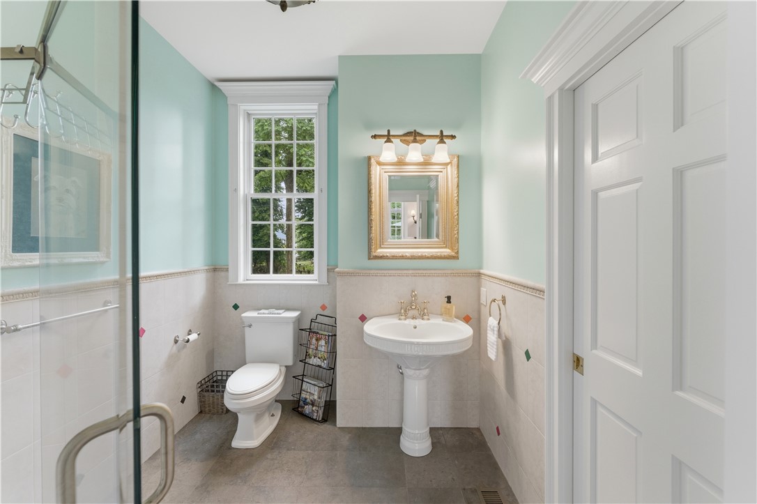 198 Poppasquash Road Bristol, RI 02809 - Photo 35 of 48