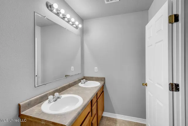 $1,500 | 1997 Todd Cove, Unit A, Biloxi, MS 39531