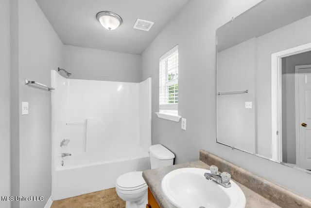 $1,500 | 1997 Todd Cove, Unit A, Biloxi, MS 39531