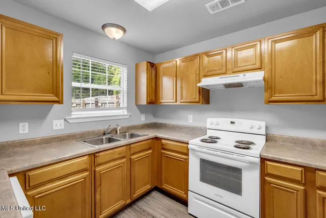 $1,500 | 1997 Todd Cove, Unit A, Biloxi, MS 39531