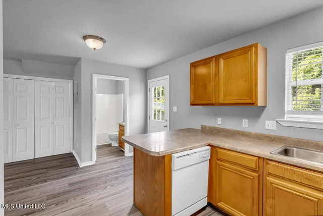 $1,500 | 1997 Todd Cove, Unit A, Biloxi, MS 39531