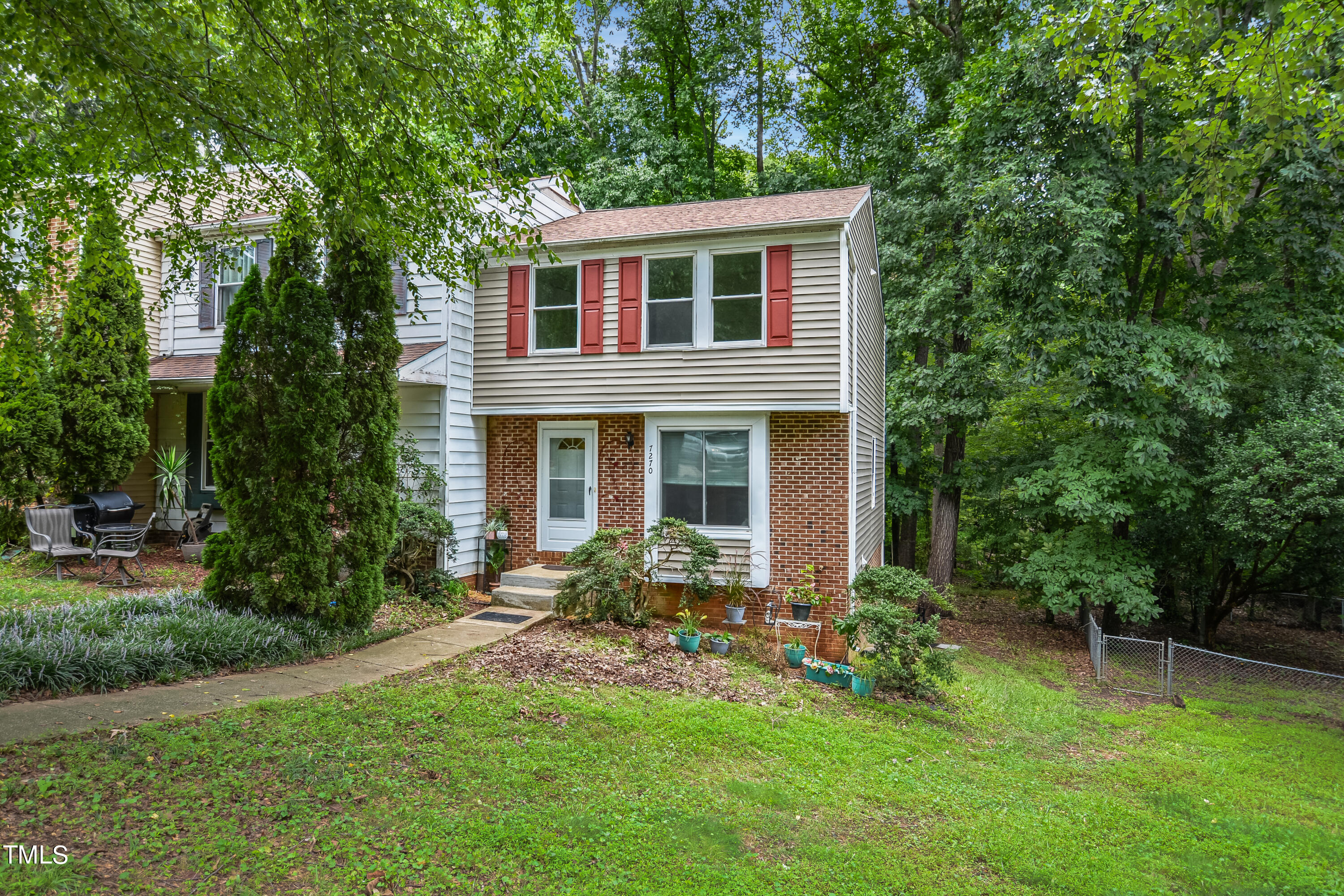 7270 Shellburne Drive Raleigh, NC 27612 - Photo 2 of 23 02
