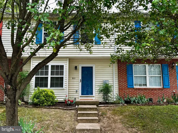 $1,625 | 511 Ridgefield Avenue, Stephens City, VA 22655