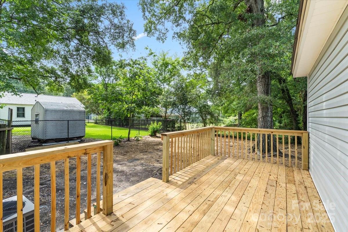 724 Chestnut Street Rock Hill, SC 29730 - Photo 19 of 21 a view of balcony with wooden floor and fence