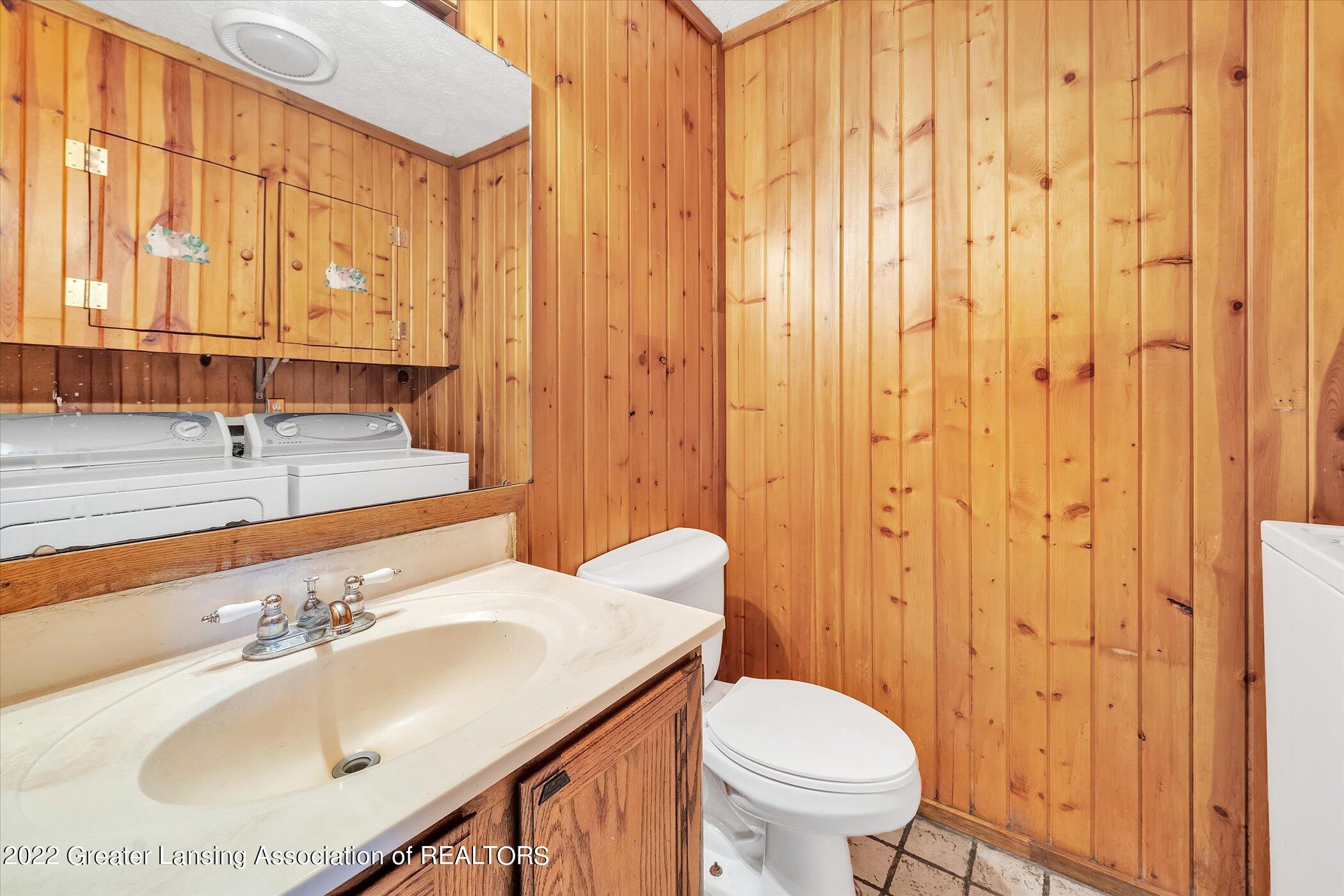 1397 South County Line Road St. Johns, MI 48879 - Photo 23 of 66 21-1397-E-Gratiot-County-Line-Rd-WindowS